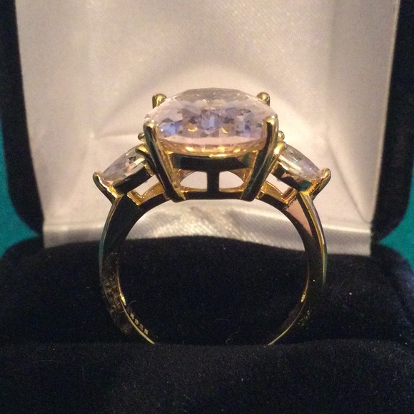 Dazzling Knockout Large Pink Ice Ring - Picture 5 of 12